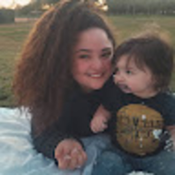 Meet your Posher, April - Picture 1 of 1